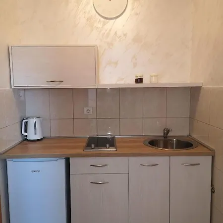 Clock Tower Apartman *