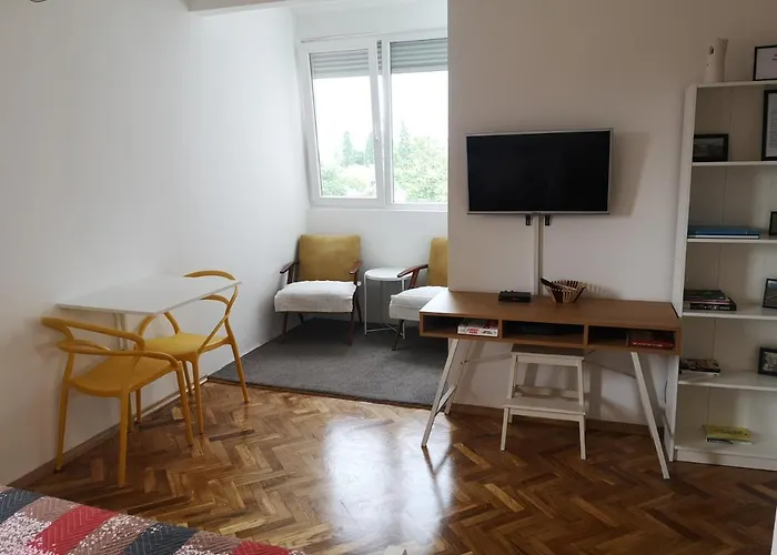 Clock Tower Appartement *